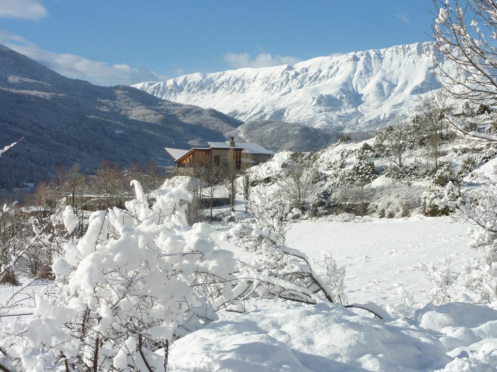 La Llardana Guest House Benasque Exterior photo