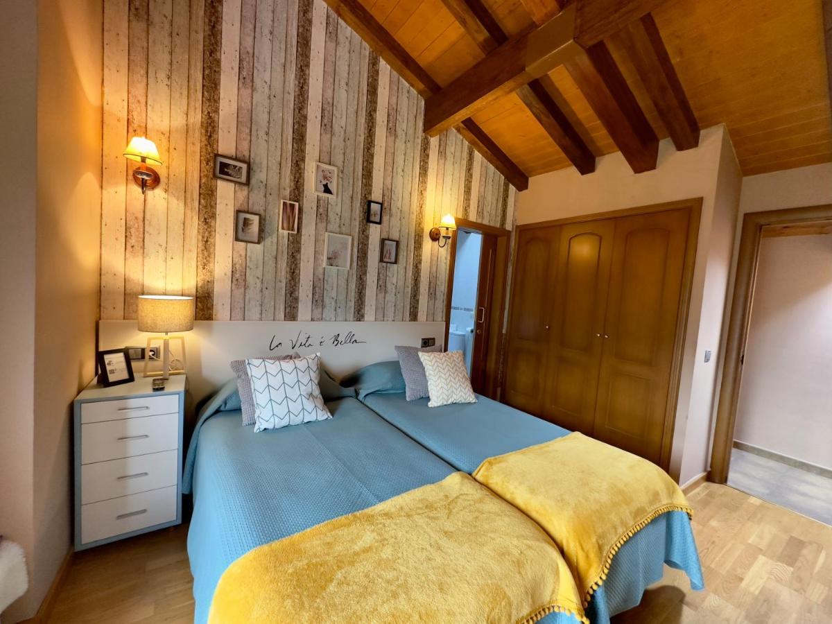 La Llardana Guest House Benasque Exterior photo
