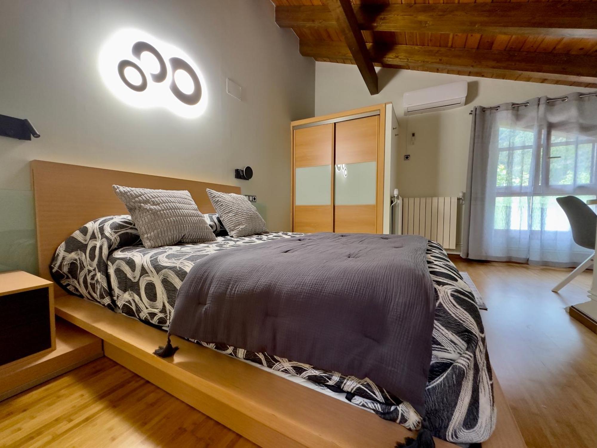 La Llardana Guest House Benasque Exterior photo