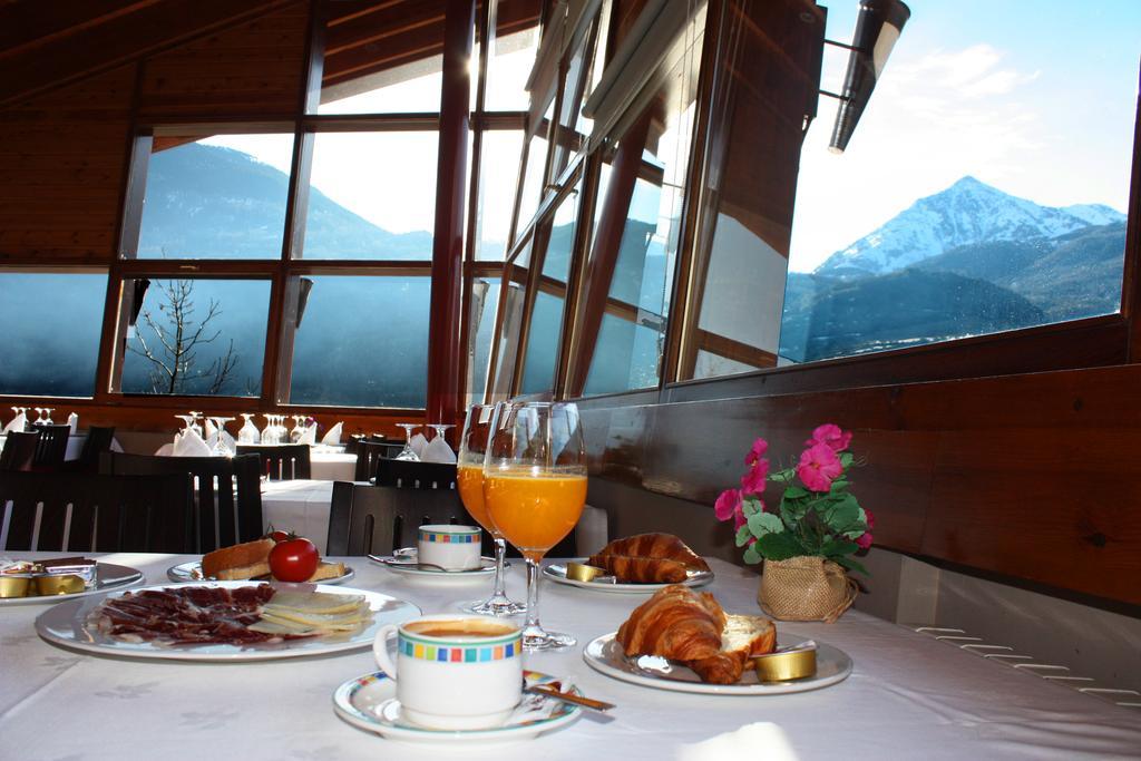 La Llardana Guest House Benasque Exterior photo