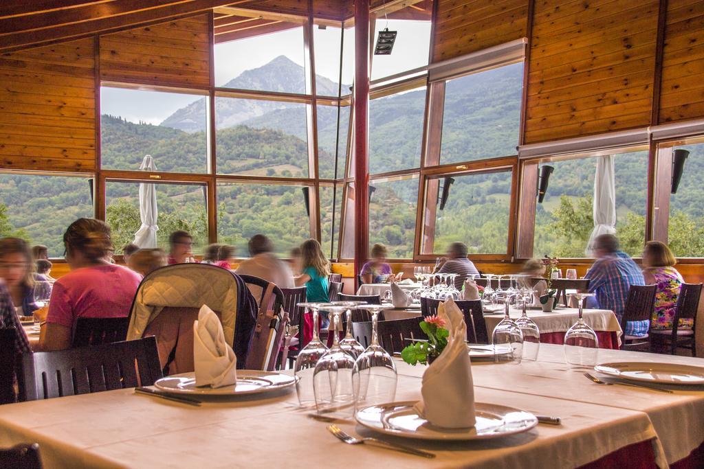 La Llardana Guest House Benasque Exterior photo