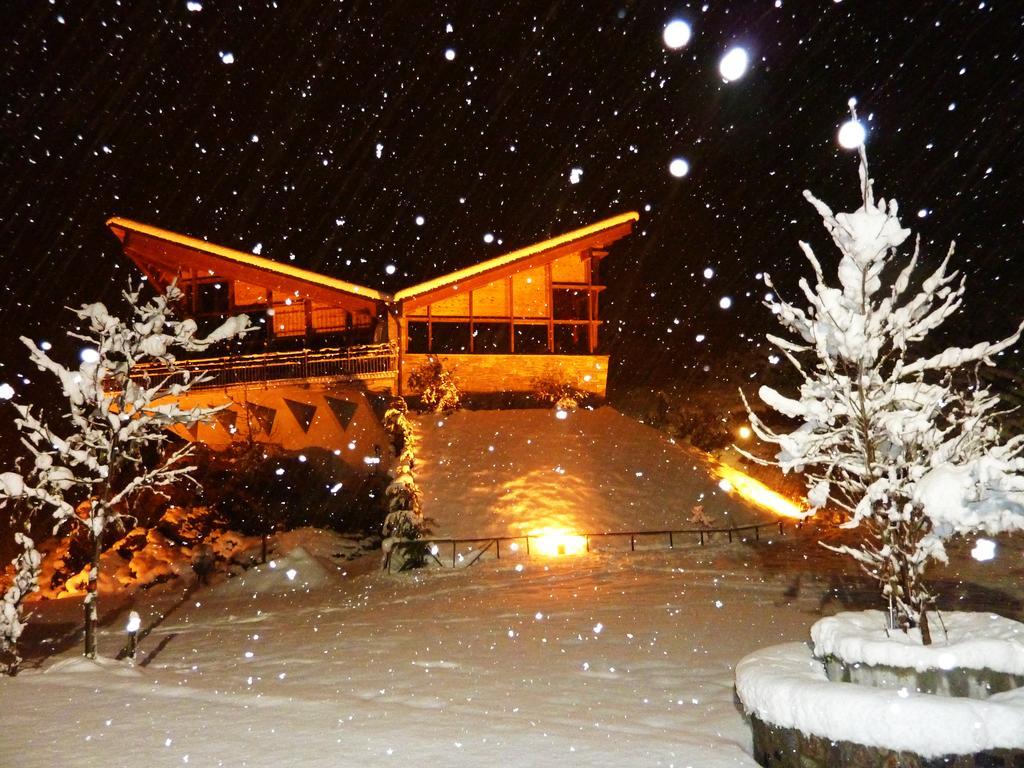 La Llardana Guest House Benasque Exterior photo